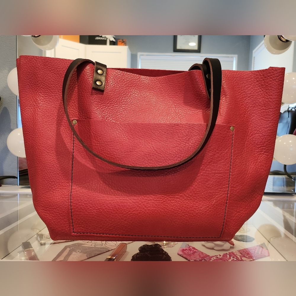 Large Classic Tote in Sugar